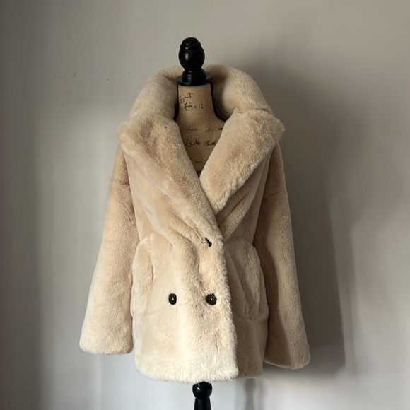 ✨ HOST PICK ✨ NWOT topshop fuzzy peacoat - Picture 3 of 11